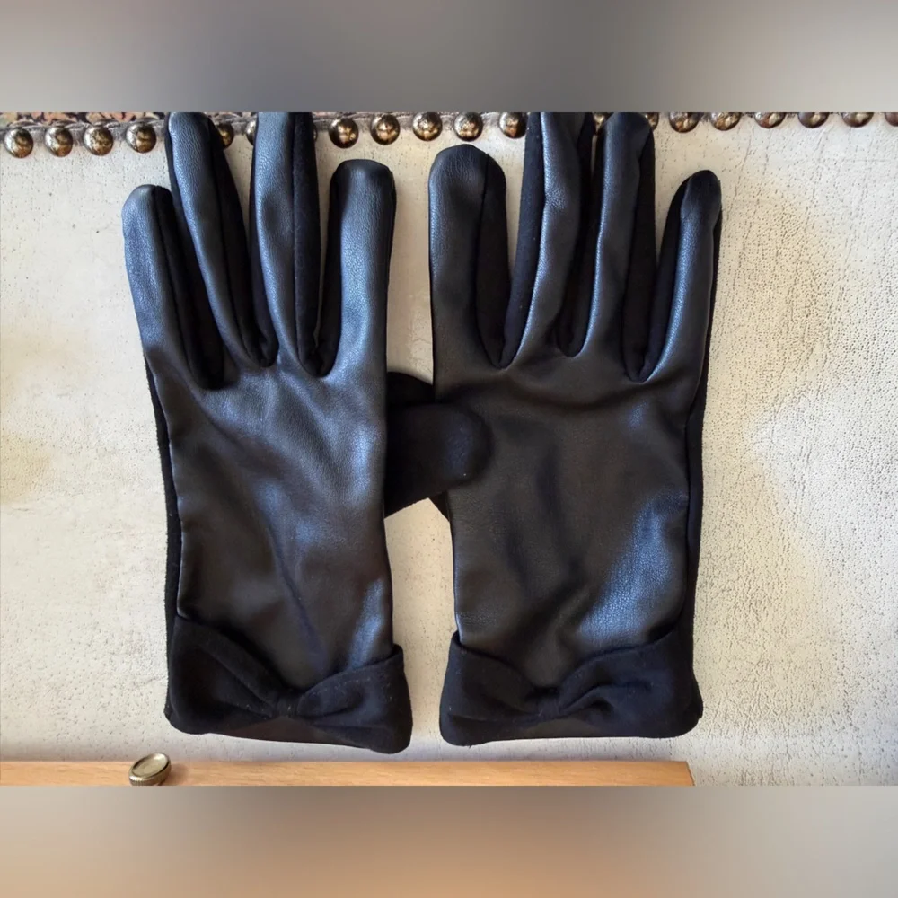 Black Faux Leather Bow Cuff Lined Gloves Women’s Winter